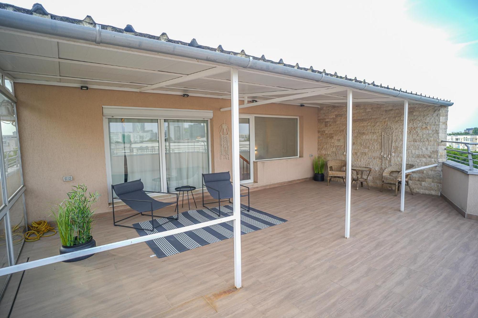 Penthouse With Huge Rooftop Terrace & City View Bukarest Exterior foto