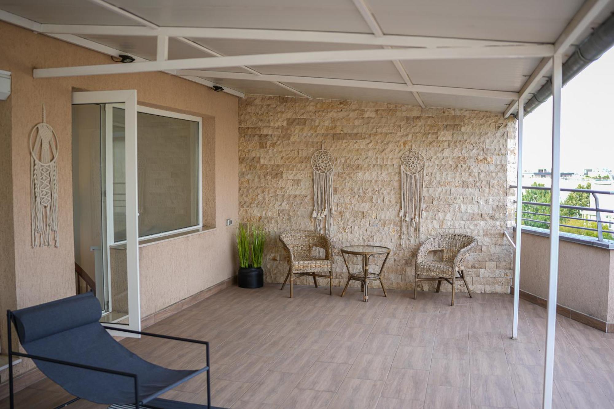 Penthouse With Huge Rooftop Terrace & City View Bukarest Exterior foto